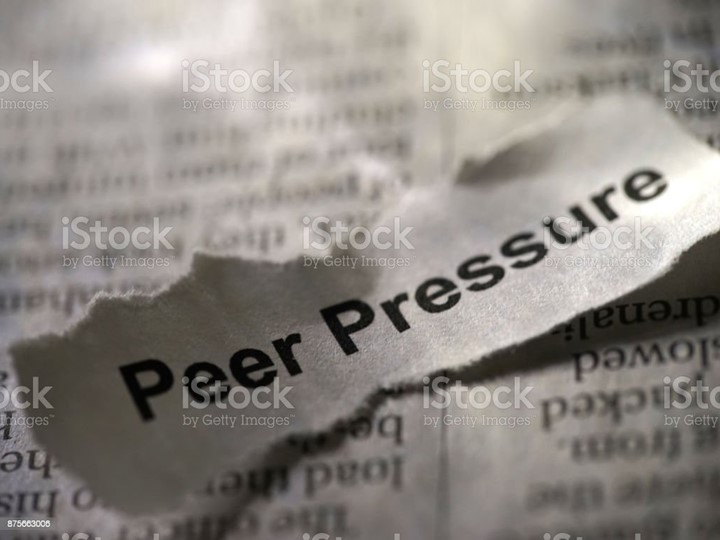 Презентация на тему "Peer pressure" 11 класс - Скачать презентации бесплатно | Читать или скачать учебники для школы онлайн бесплатно ☑ Школьные учебники school-textbook.com